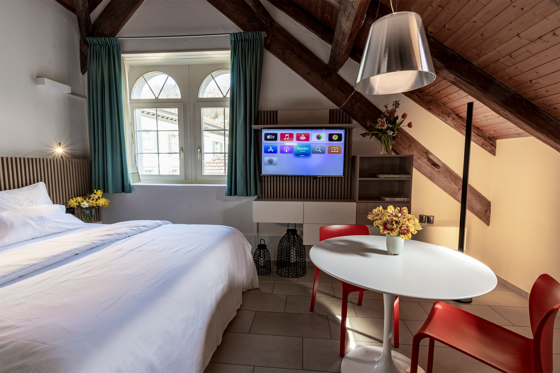  River Residence Friends & Family - Entertainment via Apple TV